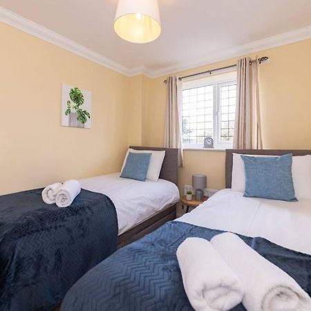 Ratby House - Spacious 3 Bed With Garden & Parking Earley Dış mekan fotoğraf