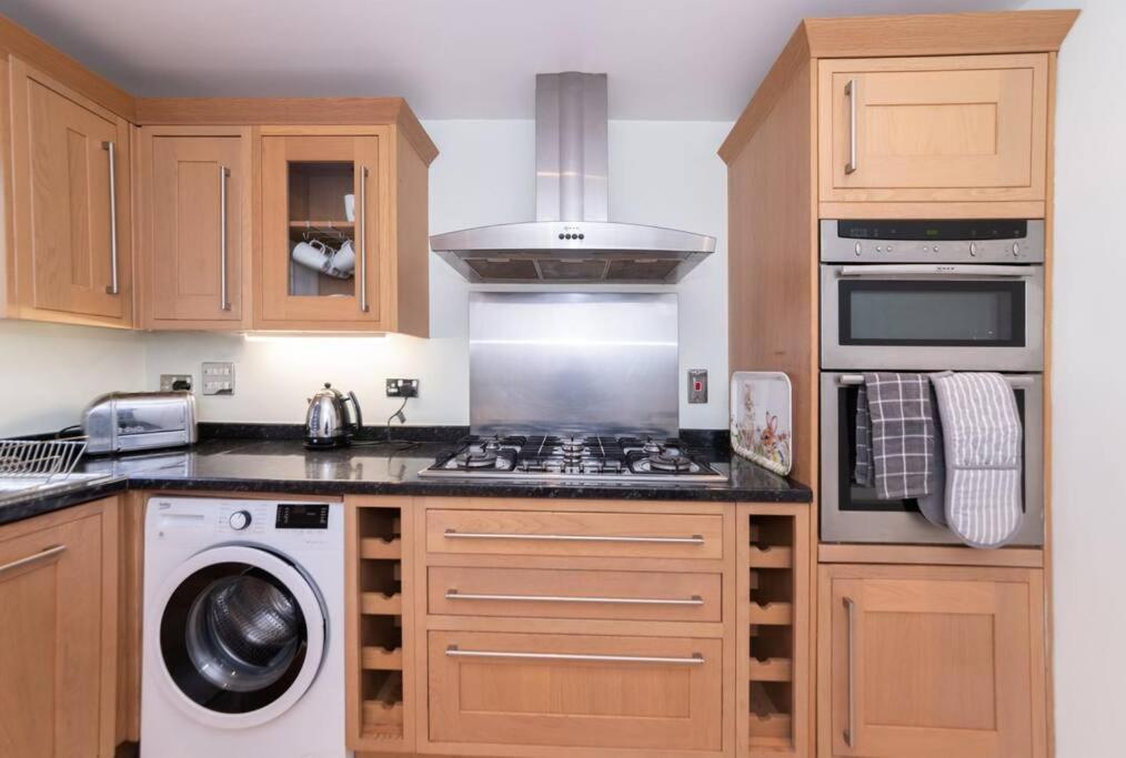 Ratby House - Spacious 3 Bed With Garden & Parking Earley Dış mekan fotoğraf